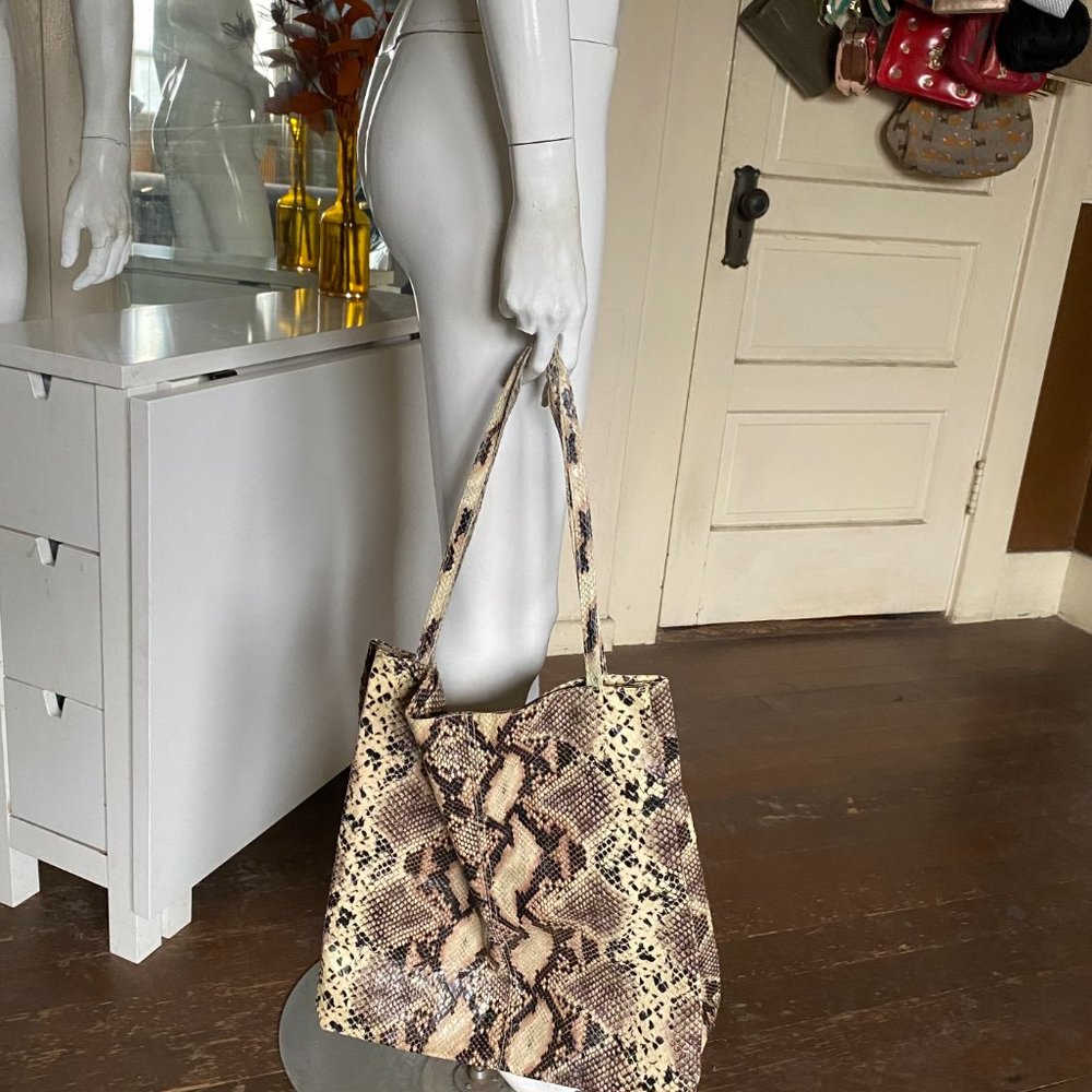 Sacks Fifth Avenue faux snake - Picture 3 of 7